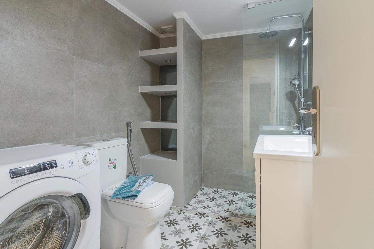 A Modern 2-Bedroom Apartment Near Areios Pagos Афіни Екстер'єр фото