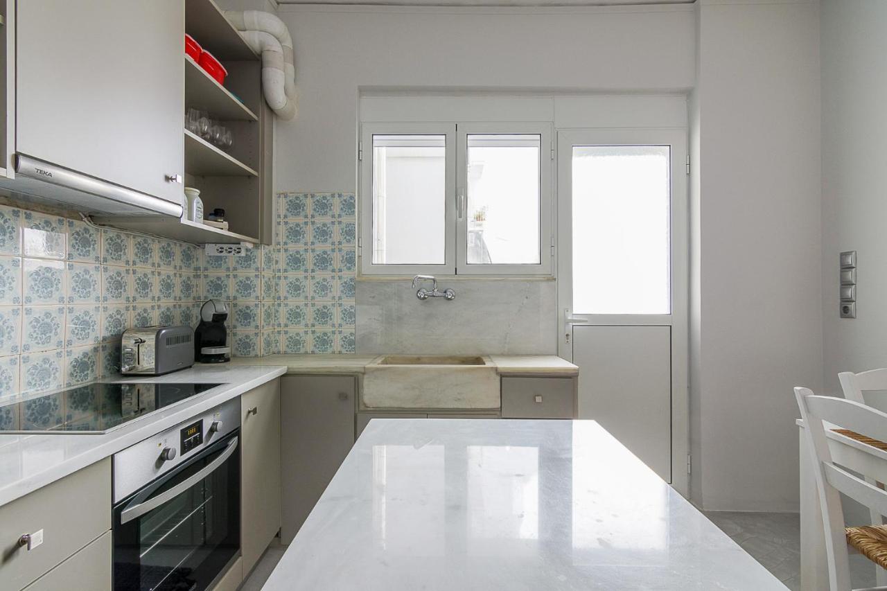 A Modern 2-Bedroom Apartment Near Areios Pagos Афіни Екстер'єр фото