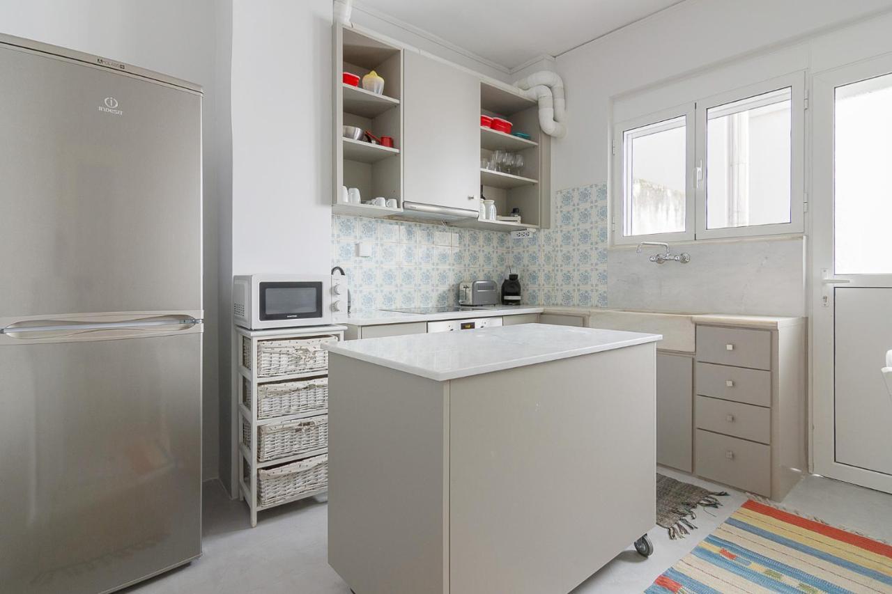 A Modern 2-Bedroom Apartment Near Areios Pagos Афіни Екстер'єр фото
